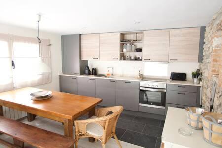 Apartament Central Amb Terrassa Alp Exterior photo